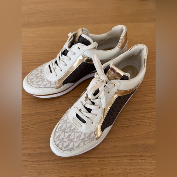 Michael Kors Shoes - Michael Kors Women’s Sneakers Logo Print White Gold Size 8.5